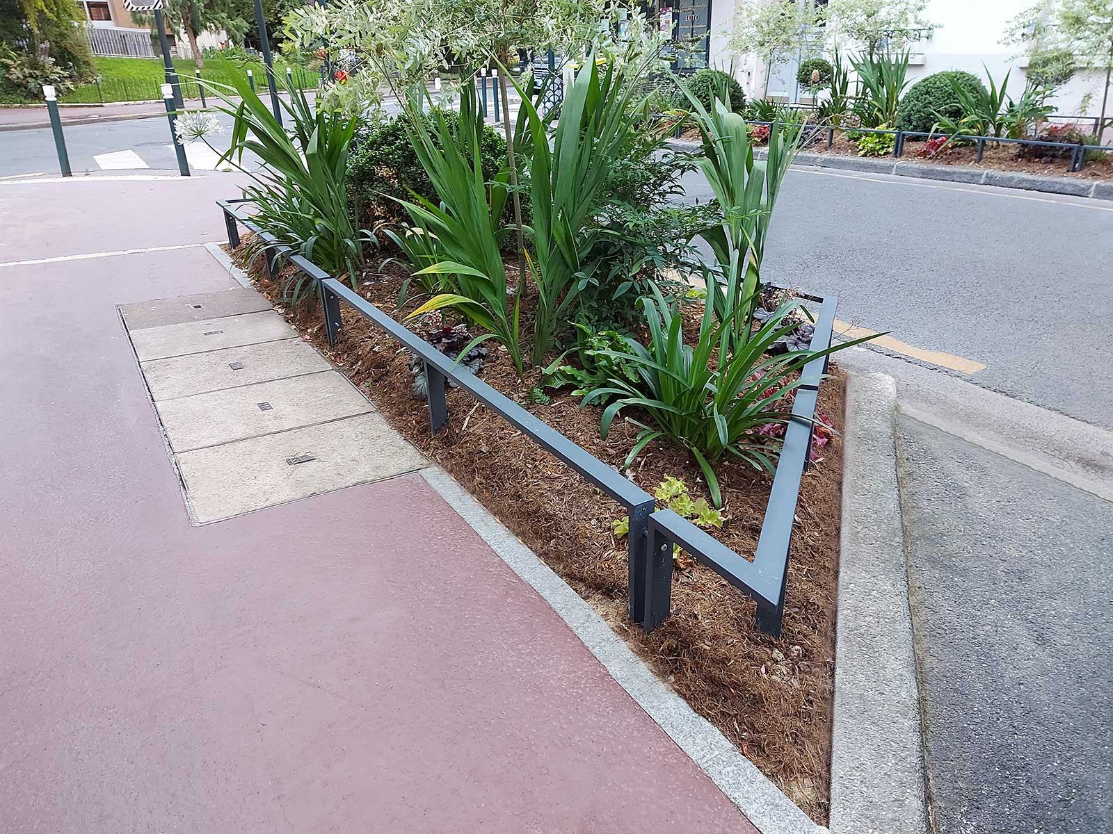 lisses-basses-en-m-tal-acier-et-corten-sur-mesure-licce