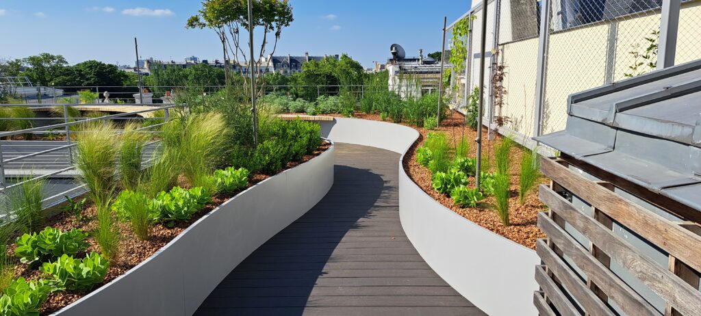 jardinière Licce rue de Lisbonne