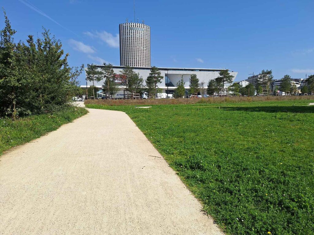 Voliges sur mesure pour la Porte Maillot