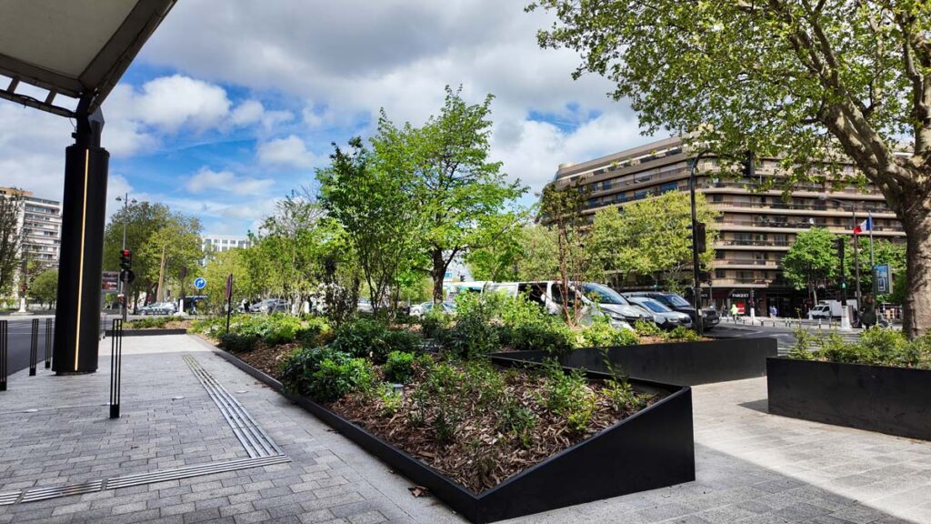 Hôtel Hyatt Regency Paris Étoile - Costières sur mesure en acier thermolaqué Licce