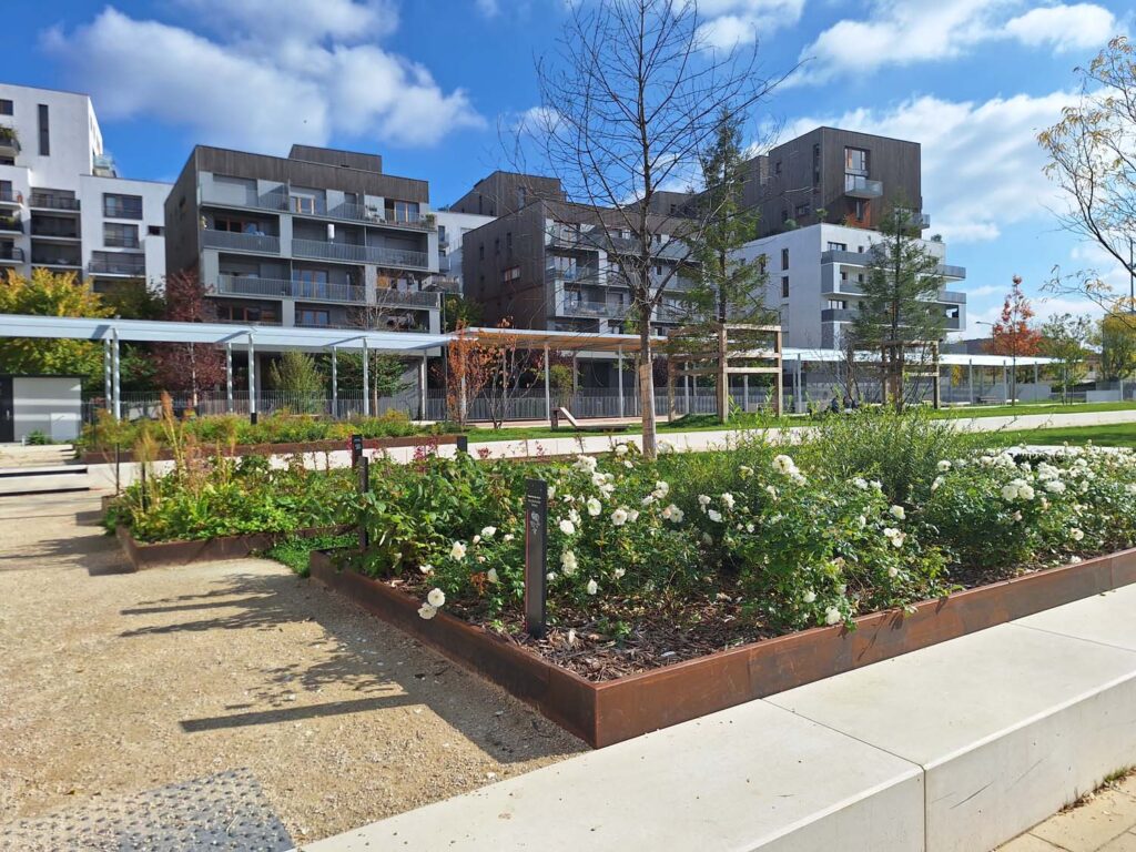 ZAC Parc d’Affaires à Asnières-sur-Seine - Écoquartier - Costières sur mesure en acier corten Licce